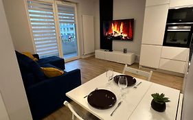 Cozy Apartment Near The Airport And Business Center Mokotow
